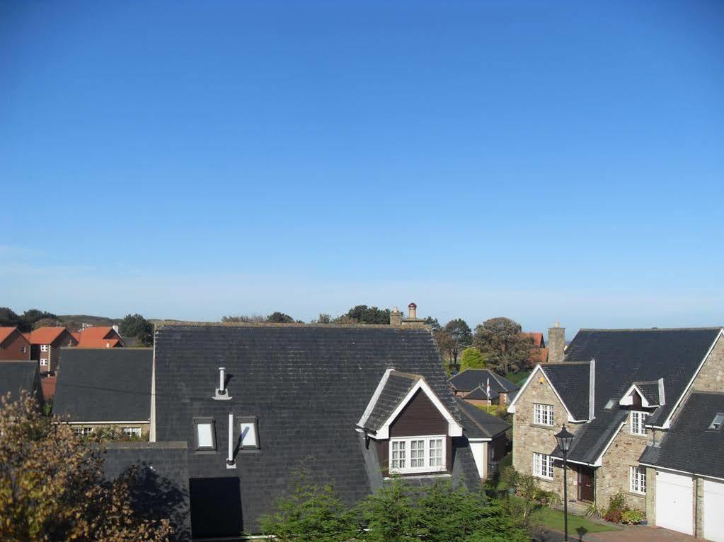 The Sunningdale Hotel Bamburgh Exterior photo